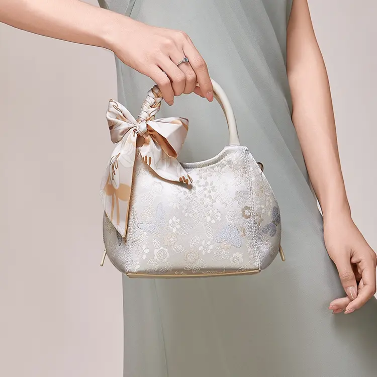 Ivory Jacquard Tote Handbag - Item TX-7 view 4